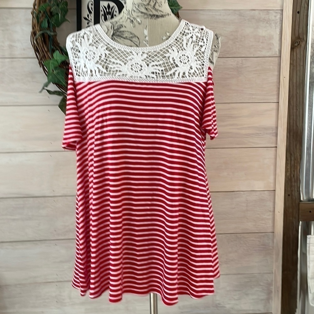 *B.L.E.U. Res Striped Lace Cold Shoulder Top L